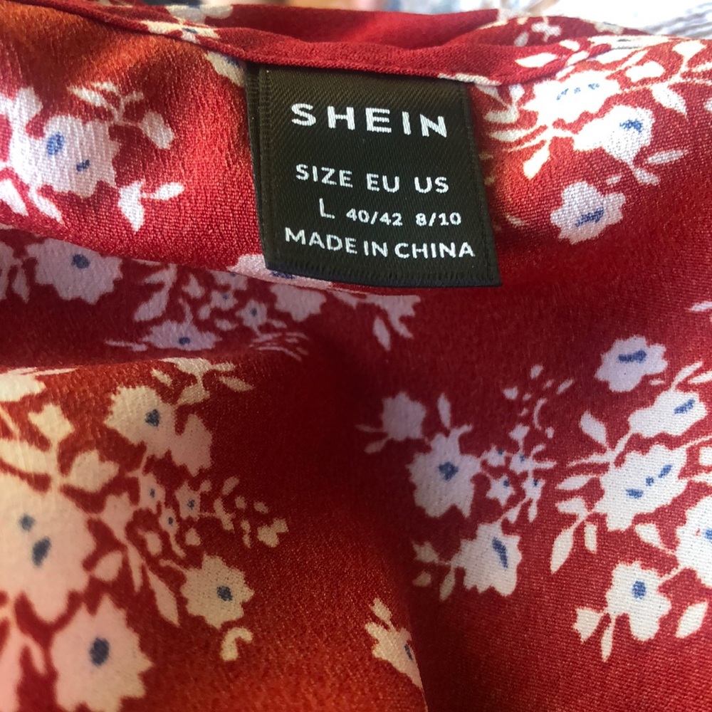 Red/white shirt,Shein large, machine wash. Excellent condition. Worn 1 time.